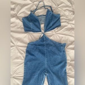 Sexy one piece never wearn ( NEW ). Buy at Simons size L